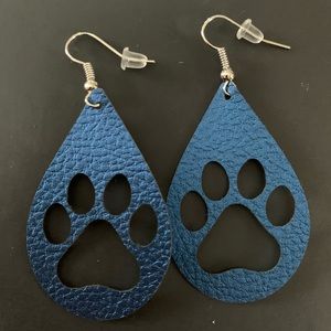 Leather earrings